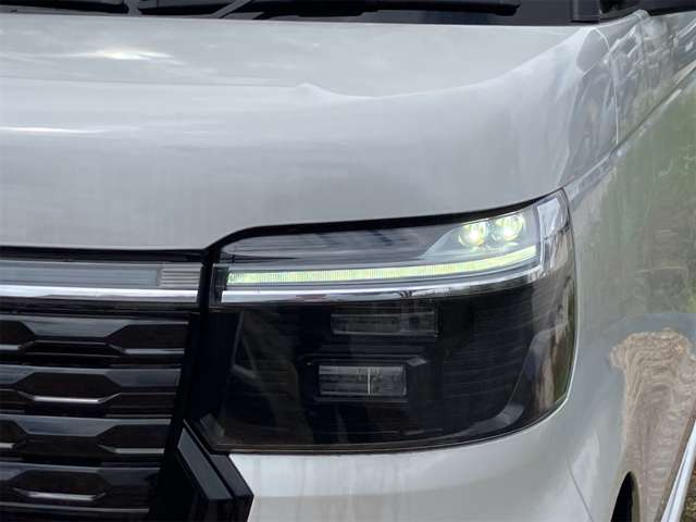 ホンダ Ｎ　ＢＯＸ カスタム ６６０ ブラック スタイル R8年 (東海) 99