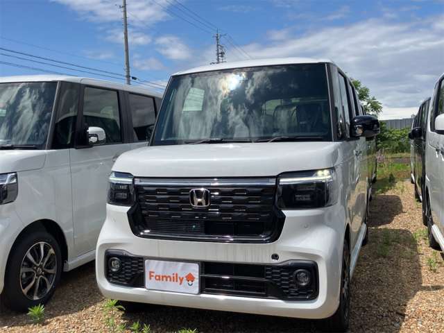 ホンダ Ｎ　ＢＯＸ カスタム ６６０ ブラック スタイル R8年 (東海) 99