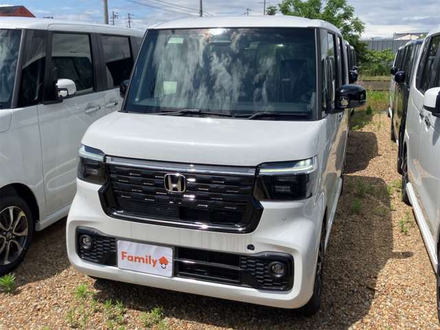 ホンダ Ｎ　ＢＯＸ カスタム ６６０ ブラック スタイル R8年 (東海) 99