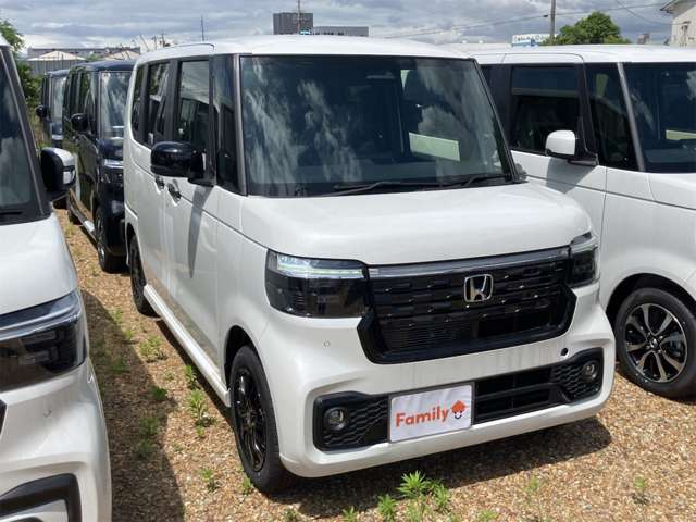 ホンダ Ｎ　ＢＯＸ カスタム ６６０ ブラック スタイル R8年 (東海) 99