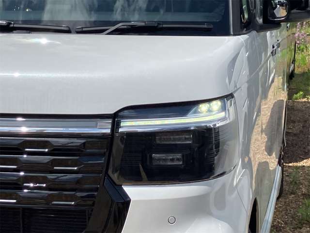 ホンダ Ｎ　ＢＯＸ カスタム ６６０ ブラック スタイル R8年 (東海) 99