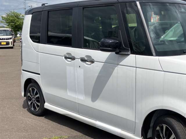 ホンダ Ｎ　ＢＯＸ カスタム ６６０ コーディネートスタイル ２トーン R8年 (東海) 99
