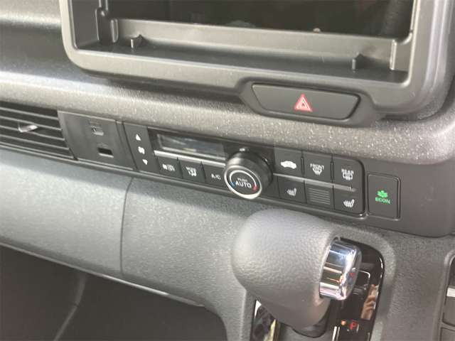 ホンダ Ｎ　ＢＯＸ カスタム ６６０ R8年 (東海) 99