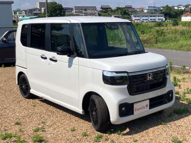 ホンダ Ｎ　ＢＯＸ カスタム ６６０ ターボ ブラック スタイル R8年 (東海) 99