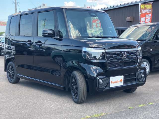 ホンダ Ｎ　ＢＯＸ カスタム ６６０ ブラック スタイル R8年 (東海) 99