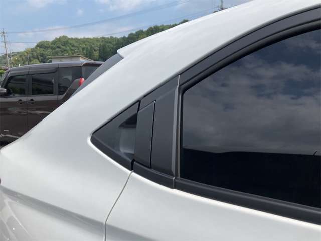 ホンダ ヴェゼル １．５ Ｅ：ＨＥＶ Ｚ R8年 (東海) 99