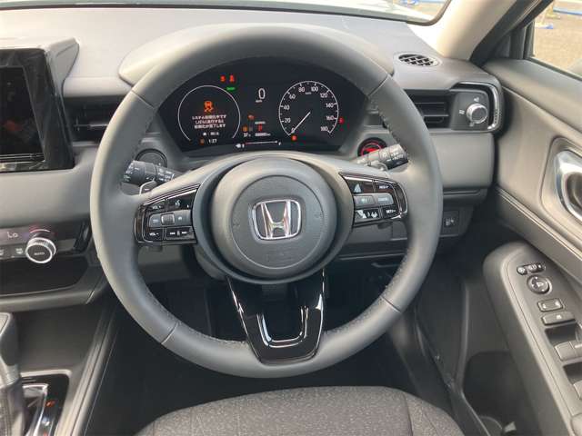 ホンダ ヴェゼル １．５ Ｅ：ＨＥＶ Ｘ R8年 (東海) 99