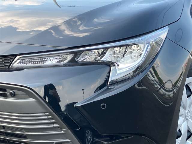 トヨタ カローラ　ツーリング　ハイブリッド １．８ ハイブリッド Ｘ Ｅ－ＦＯＵＲ ４ＷＤ R8年 (東海) 99