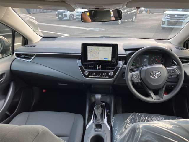 トヨタ カローラ　ツーリング　ハイブリッド １．８ ハイブリッド Ｘ Ｅ－ＦＯＵＲ ４ＷＤ R8年 (東海) 99