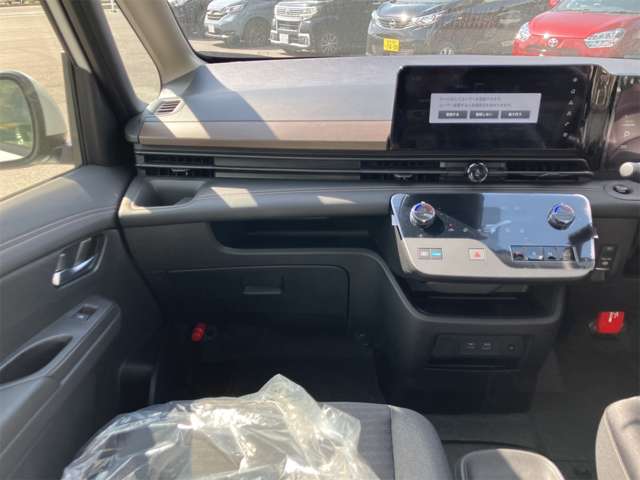 日産 セレナ １．４ Ｅ－ＰＯＷＥＲ ハイウェイスターＶ R8年 (東海) 99