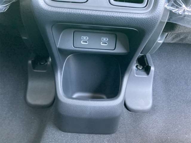 ホンダ ヴェゼル １．５ Ｅ：ＨＥＶ Ｚ R7年 (東海) 99