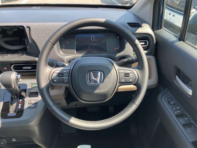 ホンダ フリード　ハイブリッド １．５ Ｅ：ＨＥＶ エアー ＥＸ R7年 (東海) 99