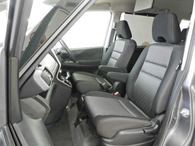 日産 セレナ １．２ Ｅ－ＰＯＷＥＲ ハイウェイスター Ｖ R1年 (九州・沖縄) 99