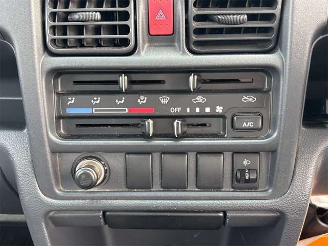 日産 ＮＴ１００クリッパー ６６０ ＤＸ H27年 (近畿) 99