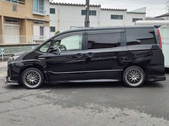 トヨタ ノア １．８ ハイブリッド ＳＩ H29年 (関東) 99