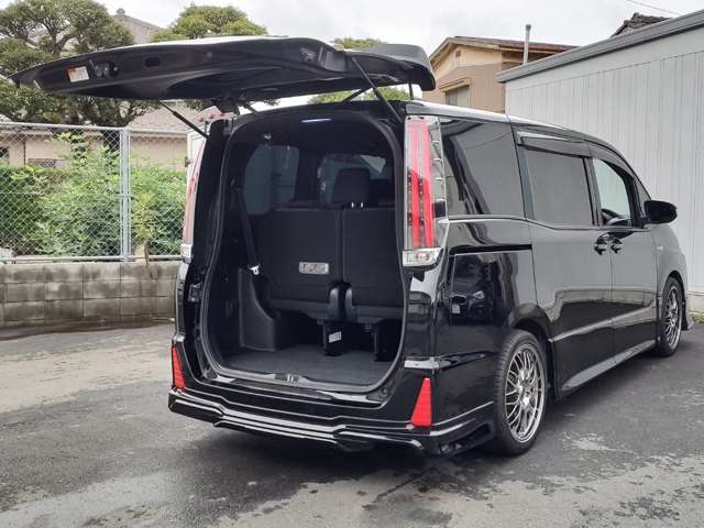 トヨタ ノア １．８ ハイブリッド ＳＩ H29年 (関東) 99