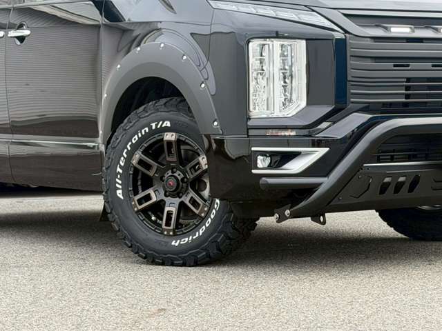 三菱 デリカ　Ｄ：５ ２．２ Ｐ ディーゼルターボ ４ＷＤ R7年 (近畿) 99