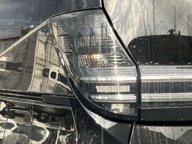 トヨタ ヴォクシー １．８ ハイブリッド Ｓ－Ｚ R8年 (九州・沖縄) 99