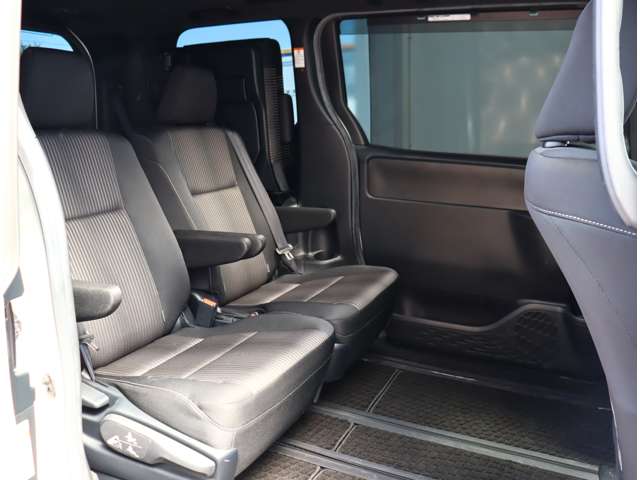 トヨタ ノア ２．０ ＳＩ H30年 (関東) 99