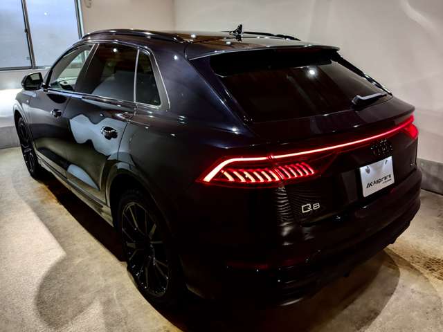 アウディ Ｑ８ ５５ ＴＦＳＩ クワトロ デビューパッケージ Ｓライン ４ＷＤ R1年 (関東) 99