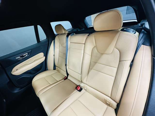 ボルボ Ｖ６０ Ｔ６ ツインエンジン ＡＷＤ モメンタム ４ＷＤ R2年 (関東) 99