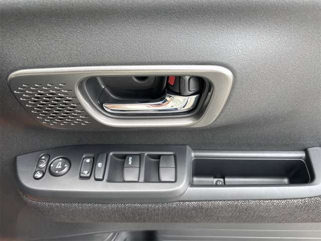 ホンダ Ｎ　ＢＯＸ カスタム ６６０ R7年 (近畿) 99