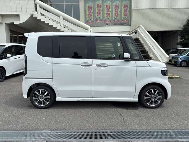 ホンダ Ｎ　ＢＯＸ カスタム ６６０ R7年 (近畿) 99