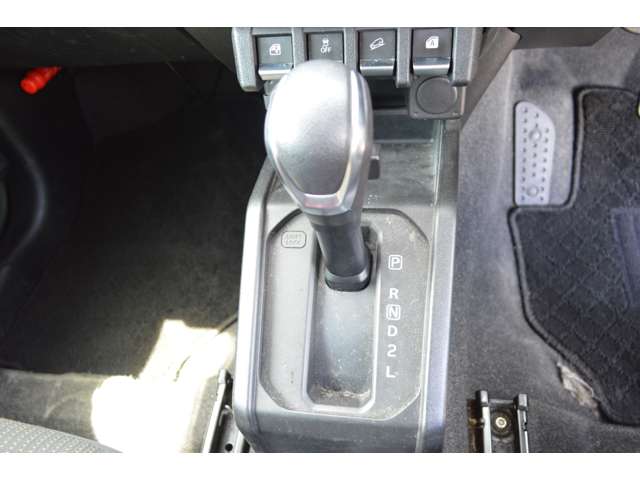 スズキ ジムニー ６６０ ＸＣ ４ＷＤ R1年 (中国) 99