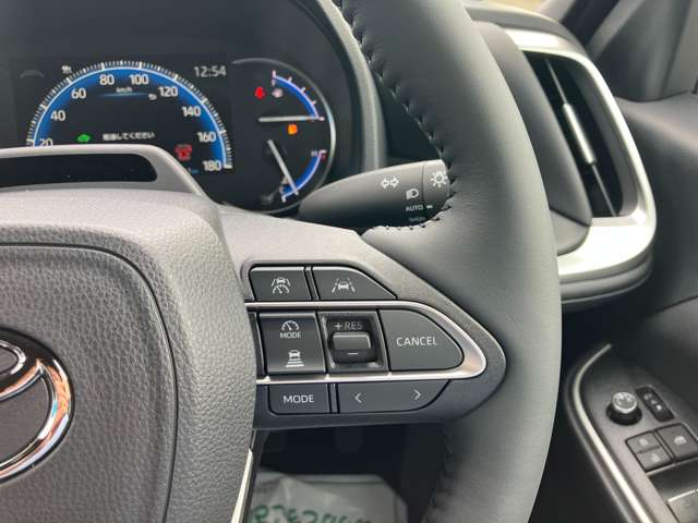 トヨタ ヴォクシー １．８ ハイブリッド Ｓ－Ｚ R8年 (関東) 99