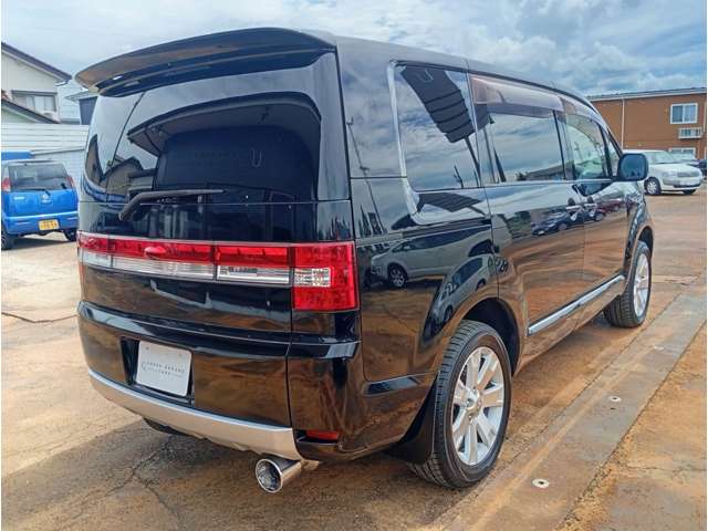 三菱 デリカ　Ｄ：５ ２．２ Ｄ プレミアム ディーゼルターボ ４ＷＤ H25年 (甲信越・北陸) 99