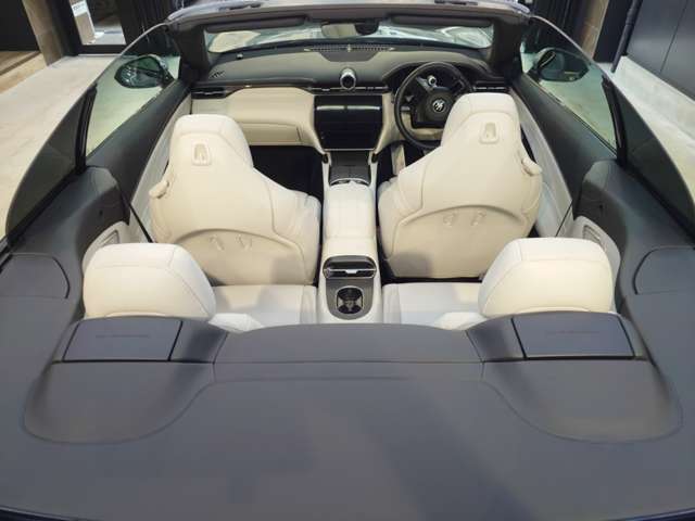 マセラティ グランカブリオ ＧＲＩＧＩＯ R8年 (近畿) 99