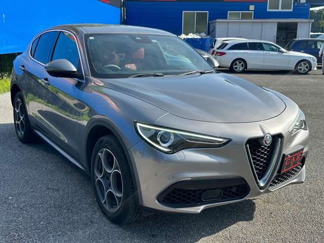 アルファロメオ ステルヴィオ ２．０ ターボ Ｑ４ スポーツパッケージ ４ＷＤ R1年 (関東) 99