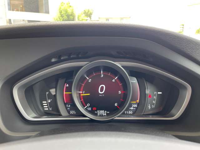 ボルボ Ｖ４０ Ｄ４ ＳＥ ディーゼルターボ H28年 (関東) 99