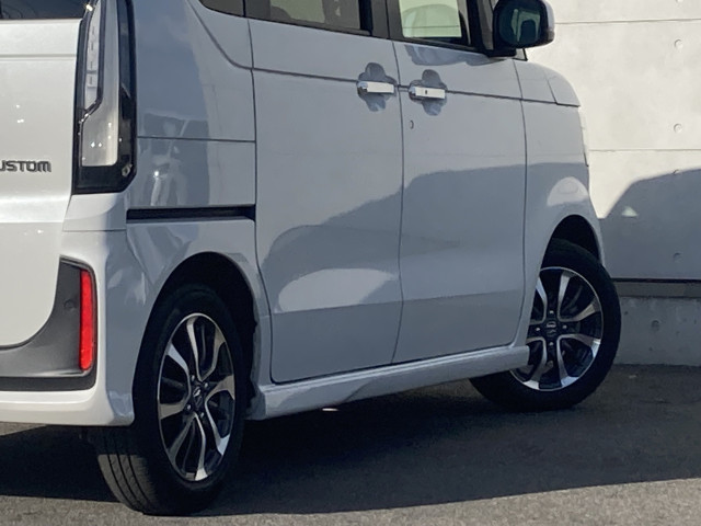 ホンダ Ｎ　ＢＯＸ カスタム ６６０ R6年 (四国) 99