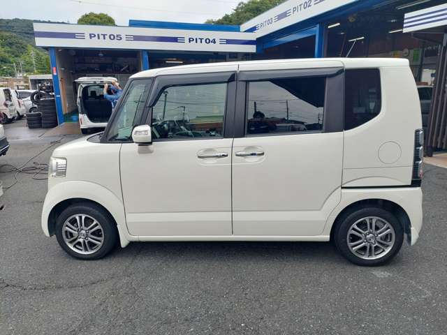 ホンダ Ｎ　ＢＯＸ ６６０ カスタムＧ ＳＳパッケージ H25年 (近畿) 99