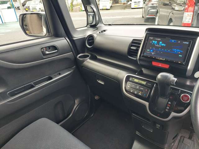 ホンダ Ｎ　ＢＯＸ ６６０ カスタムＧ ＳＳパッケージ H25年 (近畿) 99