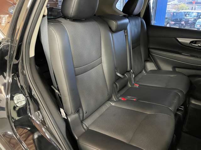 日産 エクストレイル ２．０ ２０Ｘ ブラック エクストリーマーＸ ３列車 ４ＷＤ H27年 (甲信越・北陸) 99