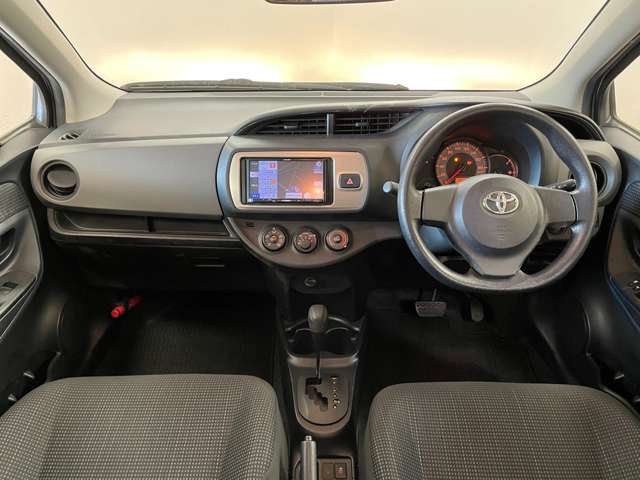 トヨタ ヴィッツ １．０ Ｆ Ｍパッケージ H27年 (甲信越・北陸) 99