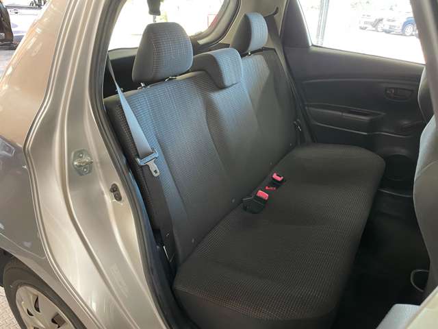 トヨタ ヴィッツ １．０ Ｆ Ｍパッケージ H27年 (甲信越・北陸) 99