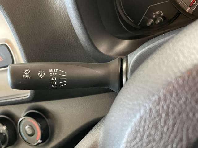 トヨタ ヴィッツ １．０ Ｆ Ｍパッケージ H27年 (甲信越・北陸) 99