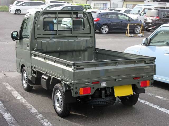 スズキ キャリイトラック ６６０ ＫＣ農繁 ３方開 ４ＷＤ R8年 (関東) 99