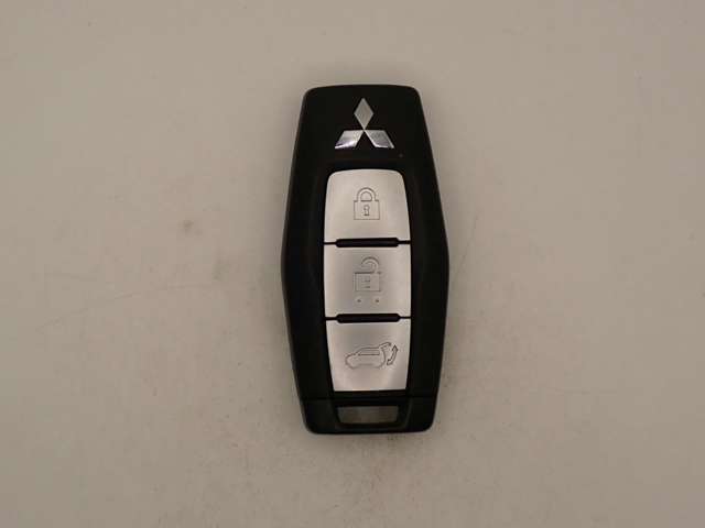 三菱 アウトランダーＰＨＥＶ ２．４ Ｇ ４ＷＤ R4年 (近畿) 99