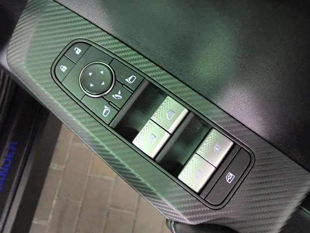 三菱 アウトランダーＰＨＥＶ ２．４ Ｇ ４ＷＤ R4年 (近畿) 99
