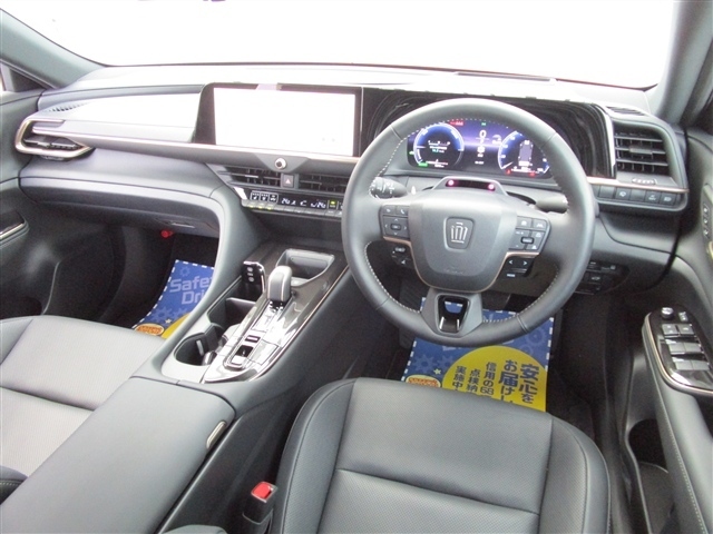 トヨタ クラウン　スポーツ　ハイブリッド ２．５ Ｚ Ｅ－ＦＯＵＲ ４ＷＤ R6年 (関東) 99
