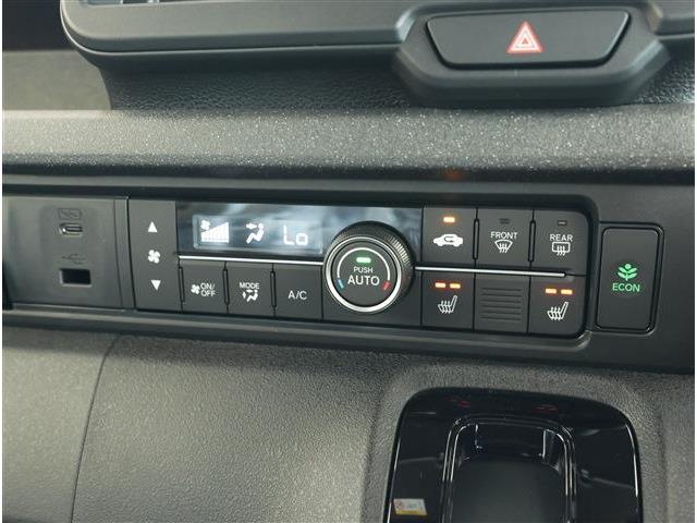 ホンダ Ｎ　ＢＯＸ カスタム ６６０ ターボ ブラック スタイル R8年 (東海) 99