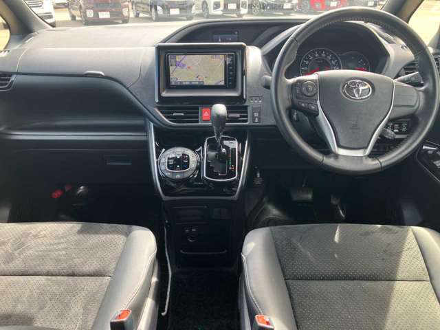 トヨタ ヴォクシー ２．０ ＺＳ 煌ＩＩＩ R3年 (四国) 99
