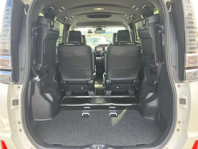 トヨタ ヴォクシー ２．０ ＺＳ 煌ＩＩＩ R3年 (四国) 99