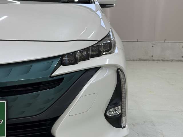トヨタ プリウスＰＨＶ １．８ Ｓ ナビパッケージ H29年 (東北) 99