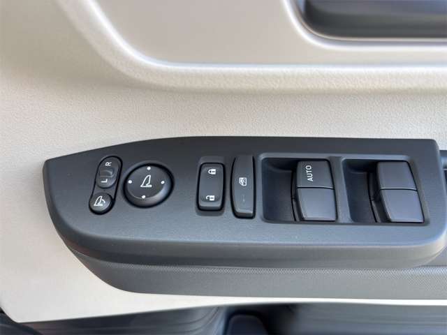 ホンダ Ｎ　ＢＯＸ ６６０ R8年 (近畿) 99