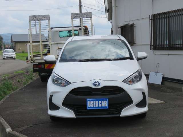 トヨタ ヤリス １．５ ハイブリッド Ｘ Ｅ－ＦＯＵＲ ４ＷＤ R5年 (東北) 99